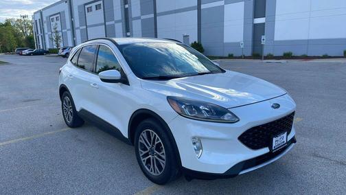 Star White Metallic Tri-Coat 2020 Ford Escape SEL