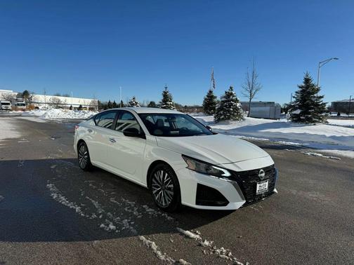 2025 Nissan Altima 2.5 SV