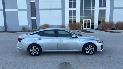 2023 Nissan Altima S FWD