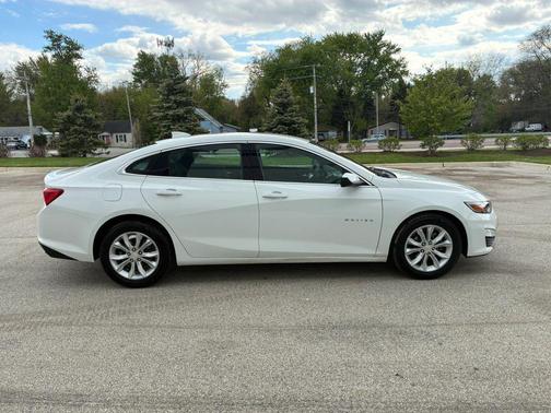 Summit White 2023 Chevrolet Malibu FWD 1LT