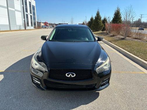 2015 INFINITI Q50 Base