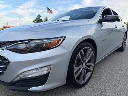 2022 Chevrolet Malibu FWD LT