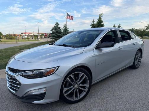 2022 Chevrolet Malibu FWD LT