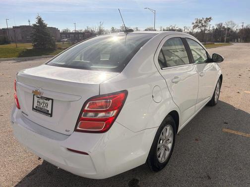 2017 Chevrolet Sonic LT