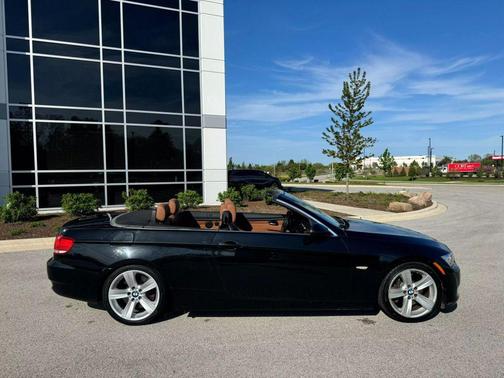 2009 BMW 335 335i Convertible 2D