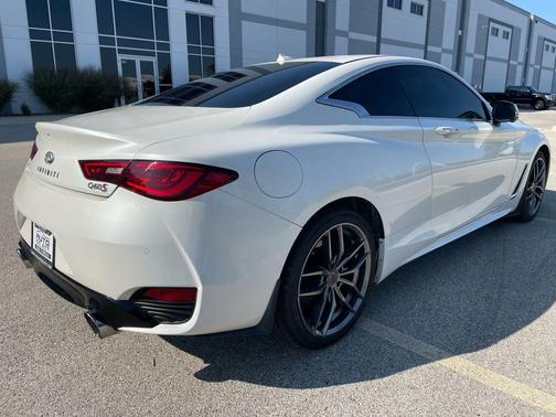 2017 INFINITI Q60 2.0t Premium