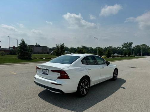 2024 Volvo S60 B5 Core Dark Theme
