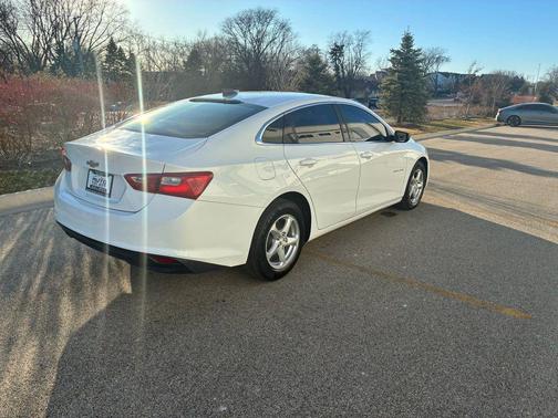 2017 Chevrolet Malibu 1LS
