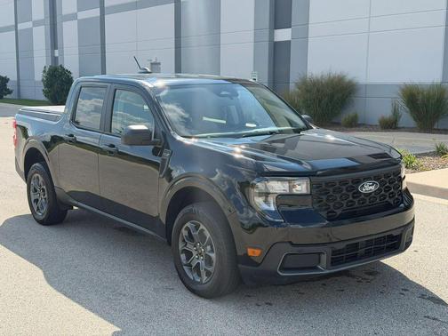 Shadow Black 2025 Ford Maverick XLT