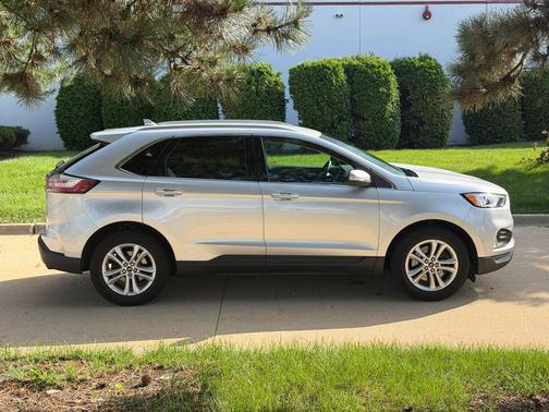 Gray 2019 Ford Edge SEL
