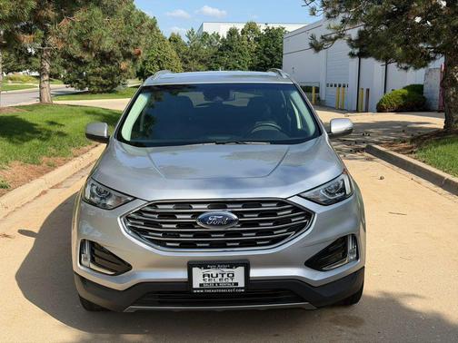 Gray 2019 Ford Edge SEL