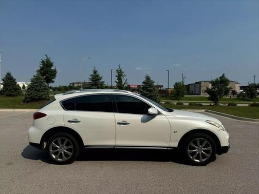 2016 INFINITI QX50 Base