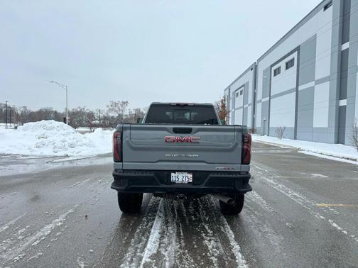 2024 GMC Sierra 2500 AT4