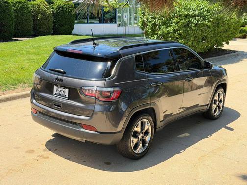 Granite Crystal Metallic Clearcoat 2020 Jeep Compass Latitude