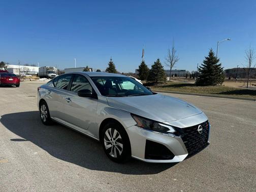 2024 Nissan Altima S FWD