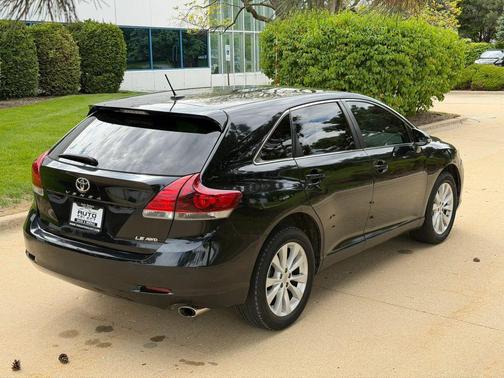 Attitude Black 2013 Toyota Venza LE
