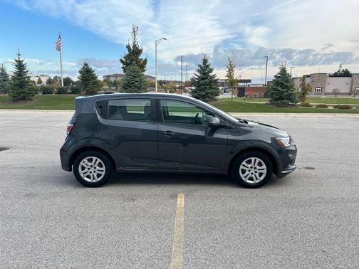 2020 Chevrolet Sonic FWD Hatchback 1FL 5-Door