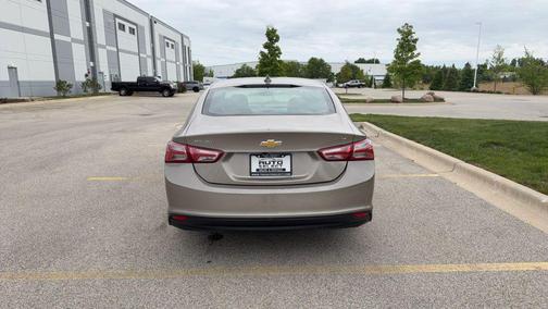 Mineral Gray Metallic 2022 Chevrolet Malibu FWD LT