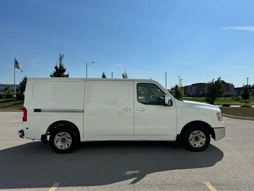 2015 Nissan NV Cargo NV2500 HD SL V6