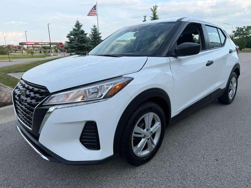 2023 Nissan Kicks S
