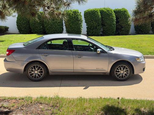 Gray 2006 Lincoln Zephyr Sedan 4D