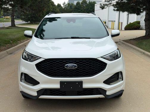 Star White Metallic Tri-Coat 2020 Ford Edge ST