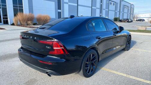 2019 Volvo S60 T6 Momentum