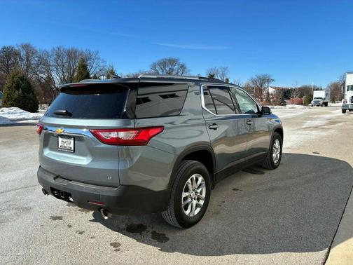 2018 Chevrolet Traverse LT Cloth