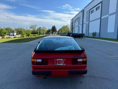 1984 Porsche 944 2D Coupe