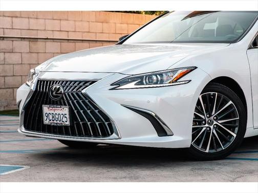 2022 Lexus ES 350 Base