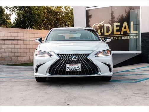2022 Lexus ES 350 Base