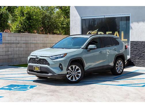 2022 Toyota RAV4 XLE Premium