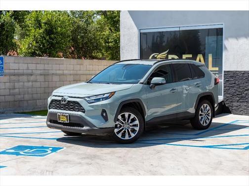 2022 Toyota RAV4 XLE Premium