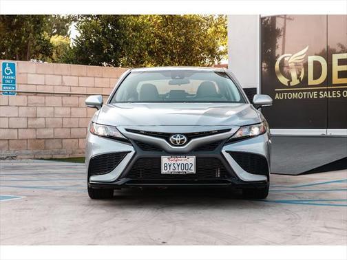 2022 Toyota Camry SE
