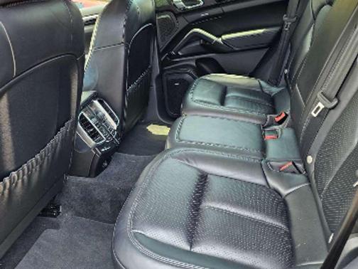 2017 Porsche Cayenne S