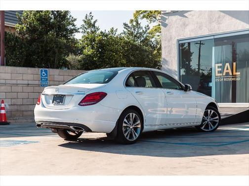 2015 Mercedes-Benz C-Class Luxury