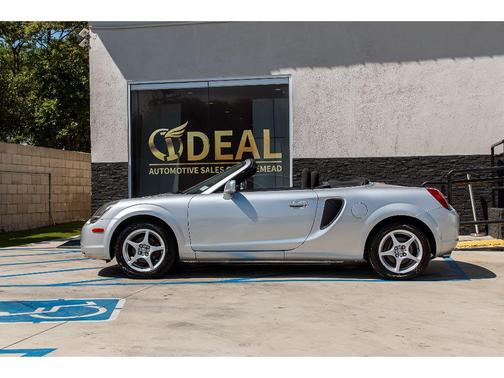 2000 Toyota MR2 Base