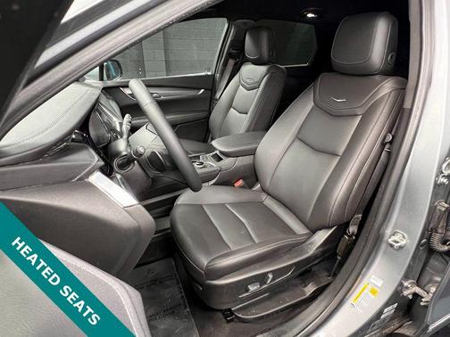 Argent Silver Metallic 2025 Cadillac XT5 Luxury