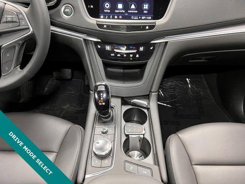 Argent Silver Metallic 2025 Cadillac XT5 Luxury