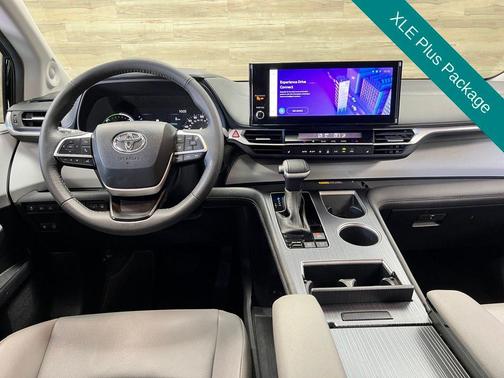 Midnight Black Metallic 2025 Toyota Sienna XLE