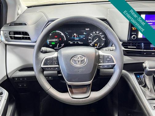 Midnight Black Metallic 2025 Toyota Sienna XLE
