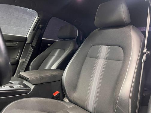 Platinum White Pearl 2024 Honda Civic Sport
