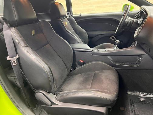 Sublime Metallic Clearcoat 2023 Dodge Challenger R/T Scat Pack Widebody
