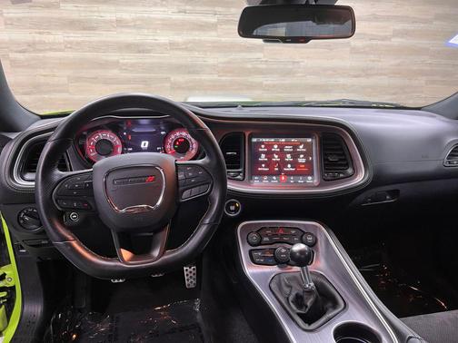 Sublime Metallic Clearcoat 2023 Dodge Challenger R/T Scat Pack Widebody