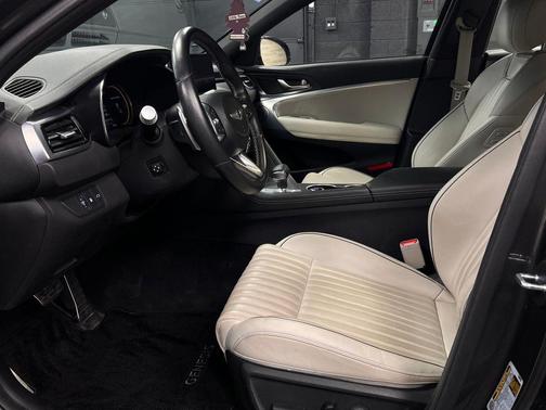 Makalu Gray 2024 Genesis G70 2.5T RWD