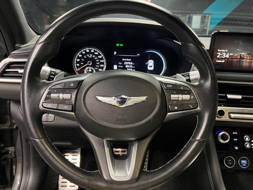 Makalu Gray 2024 Genesis G70 2.5T RWD