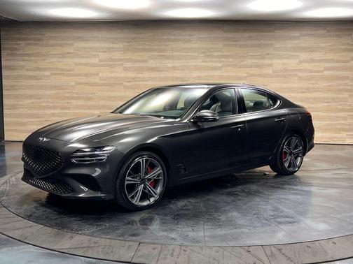 Makalu Gray 2024 Genesis G70 2.5T RWD