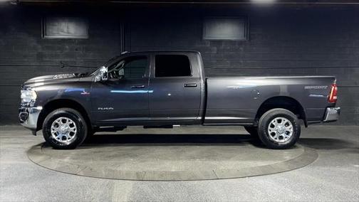 2023 RAM 3500 Laramie Crew Cab 4x4 8' Box