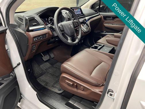 Platinum White Pearl 2025 Honda Odyssey Touring
