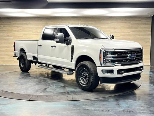 Star White Metallic Tri-Coat 2024 Ford F-250 Lariat